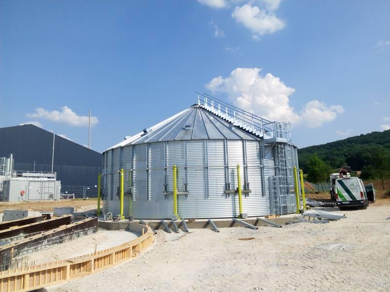 The Gandaria team is finalising the assembly of a grain storage facility in France