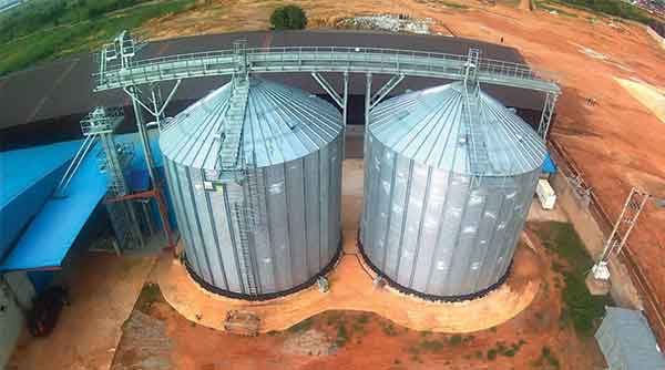 Silos para armazenagem de sorgo na Nigéria