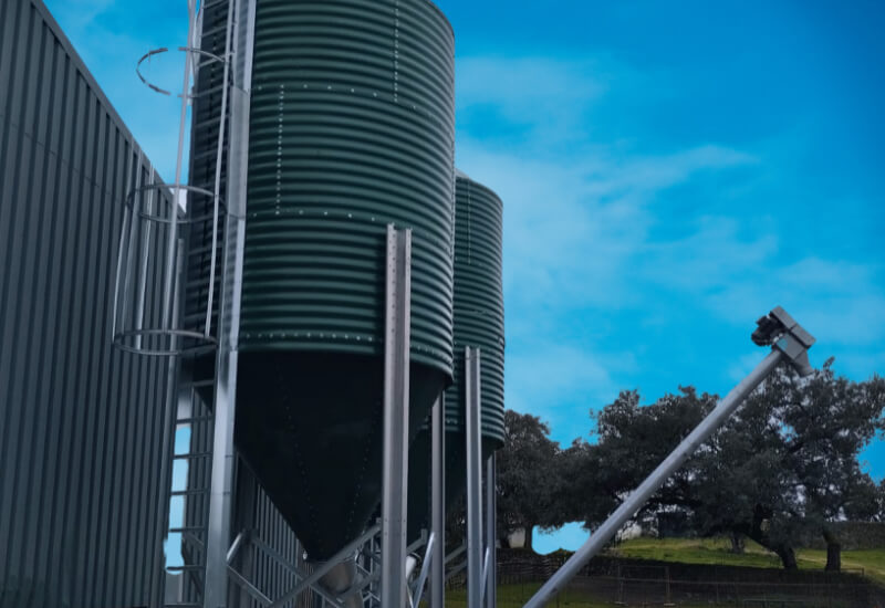 New farm silo project adapted to the environment and real operational needs
